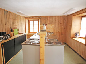 Holiday house Cresta Luzein Kitchen