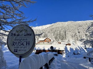 Alp-refuge Rusch Location