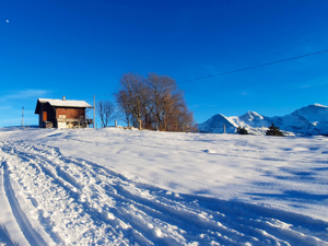 Group accommodation Hubelhuus House view winter