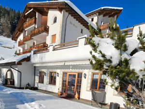 Lieu de séminaires ELAfora Vue de la maison hiver