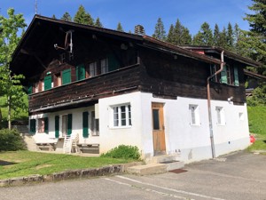 Group accommodation Chilchmoos Jaunpass House view