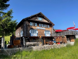 Gruppenhaus Sonnenhütte Hausansicht Sommer