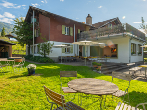 Youth Hostel Brienz House view summer