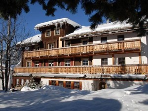 Hotel Ducan Hausansicht Winter